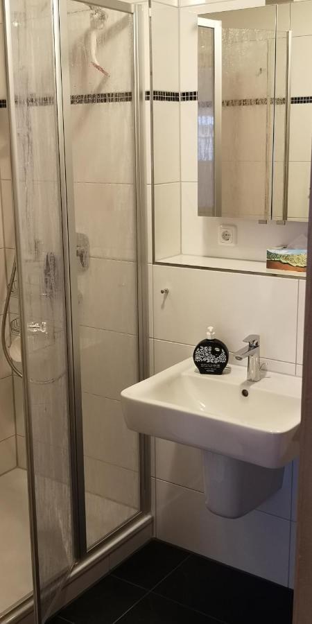 Zentrale Und Strandnahe Ferienwohnung In Kuehlungsborn Ost Bagian luar foto